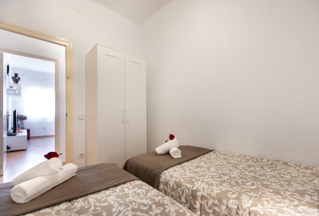 Stay Barcelona Borne Apartment Bagian luar foto
