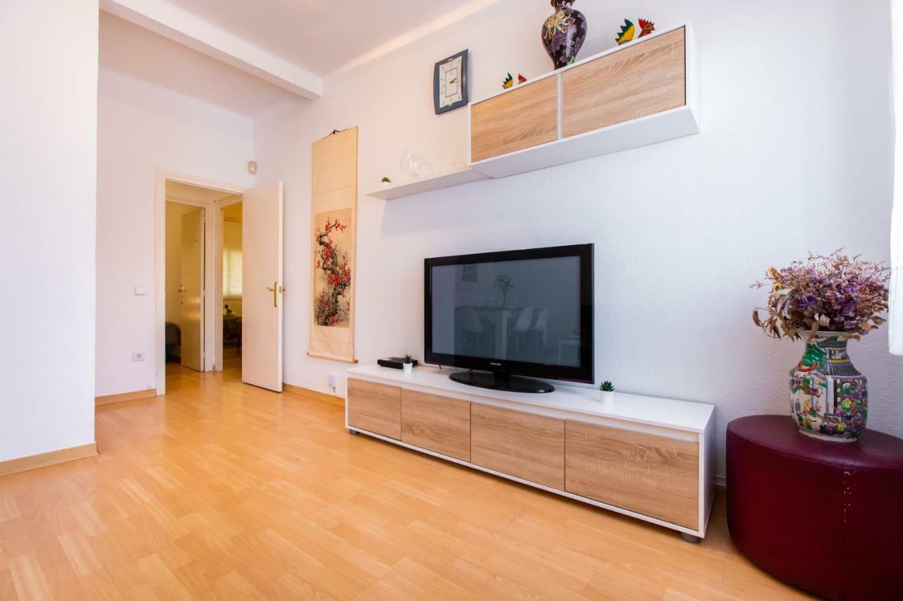 Stay Barcelona Borne Apartment Bagian luar foto